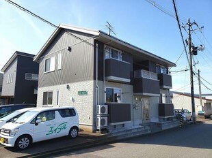 ソエム・マローネの物件外観写真